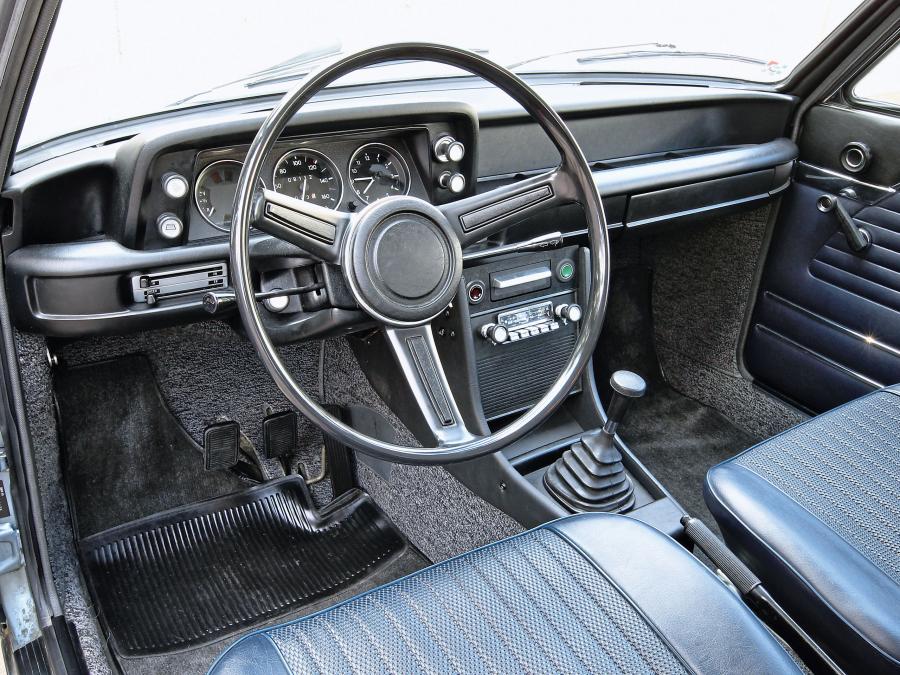Торпедо BMW 1802 Touring (E6) 1971 года  (фото 4 из 40)